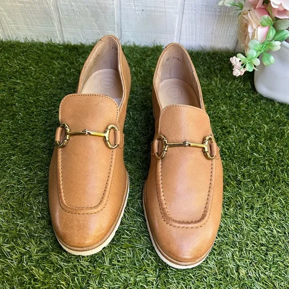 PAUL GREEN
Shay Bit Loafer In Cuoio
Leather/tan 
$429 NEW women UK 3.5 US 6 - Picture 12 of 17
